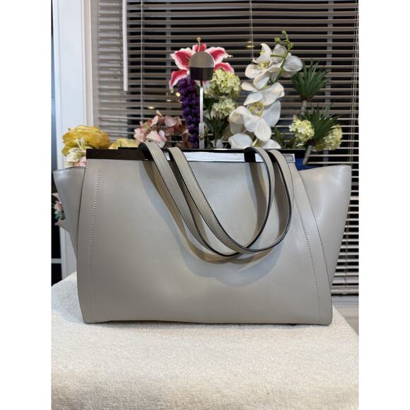 Alberta Di Canio Handbags - Alberta di Canio Leather GRAY Metal Accent TOTE BAG (BARTHRIFTY
